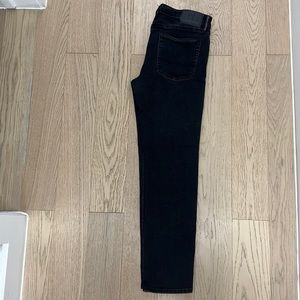 American Eagle Airflex + black jeans. Size 33x32.